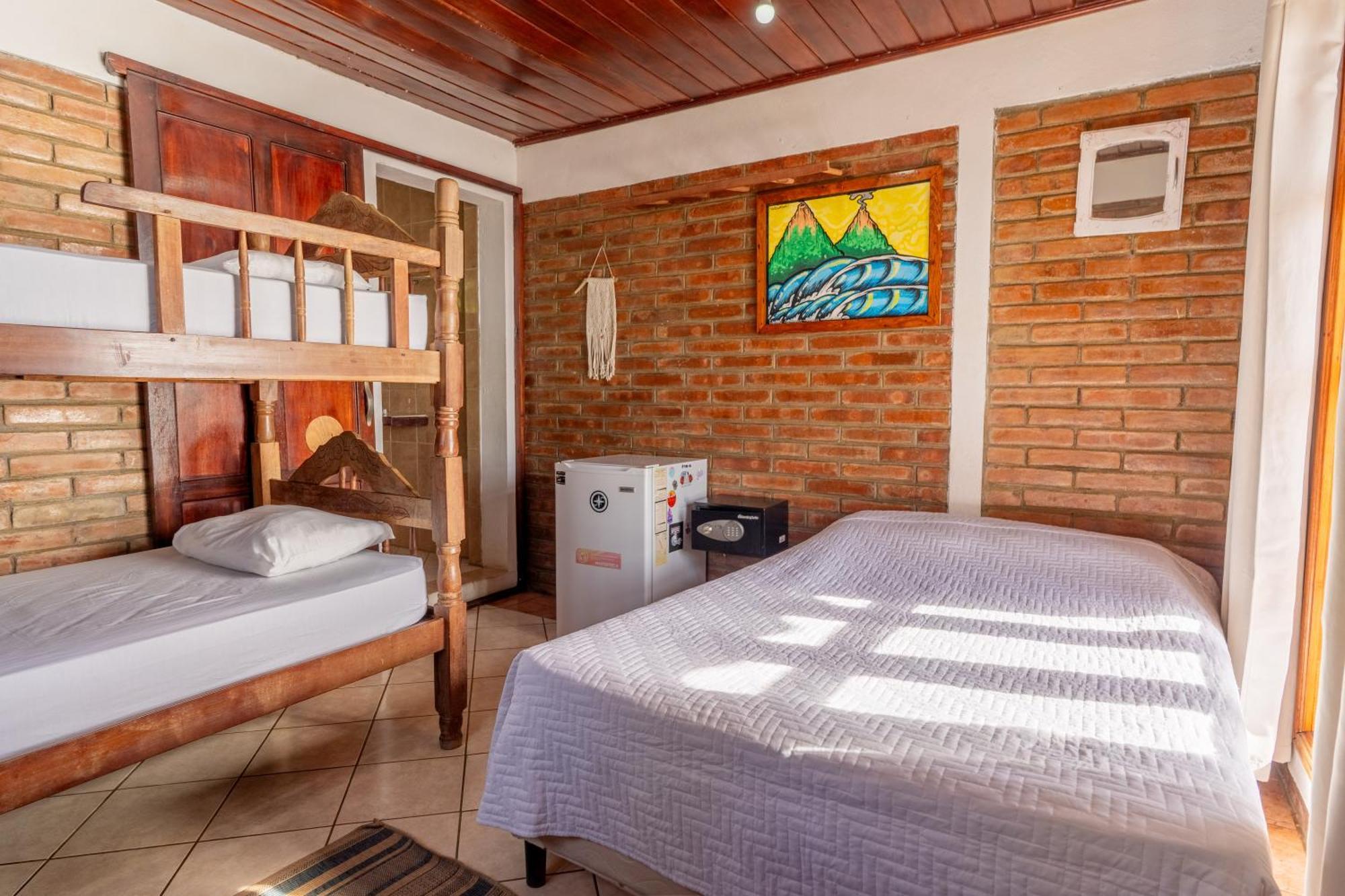 Вилла Miramar Surfcamp Пуэрто-Сандино Экстерьер фото