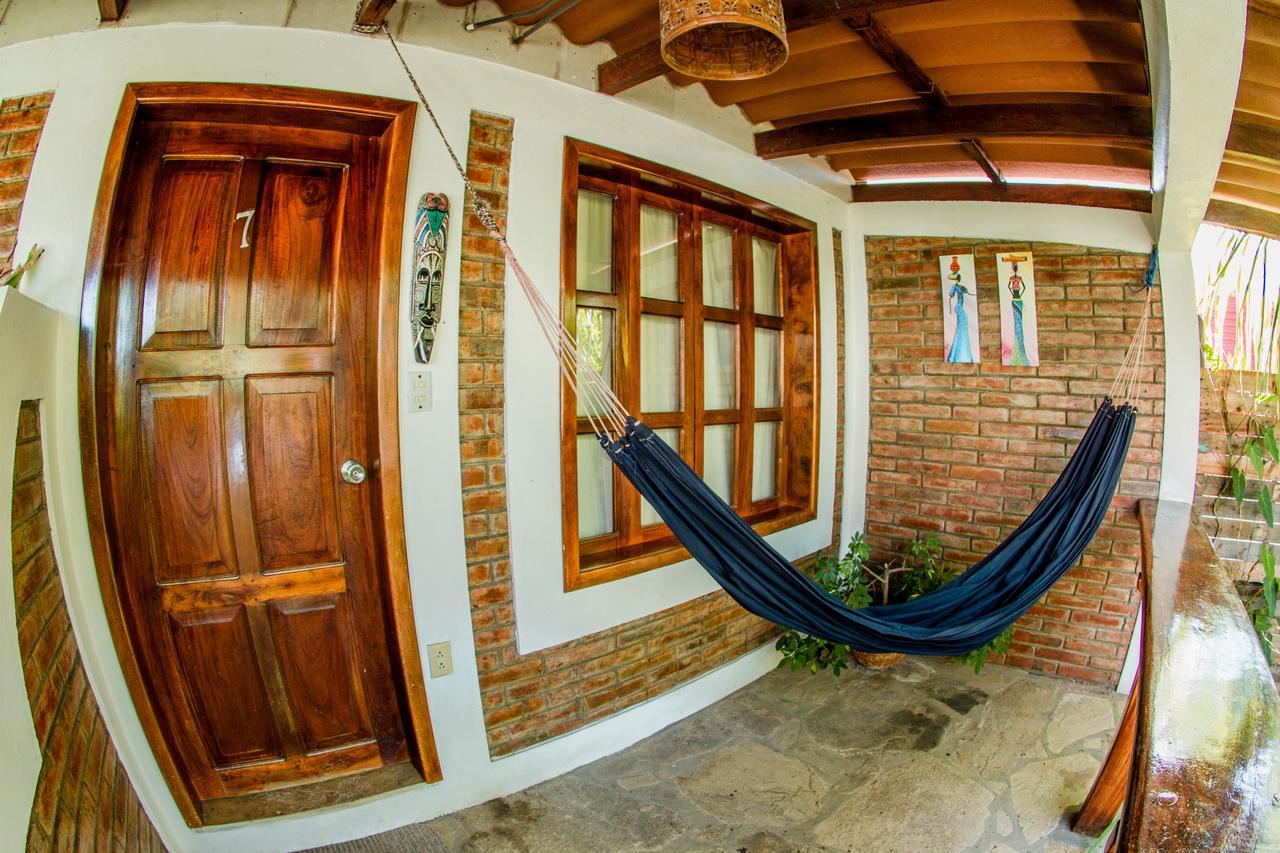 Вилла Miramar Surfcamp Пуэрто-Сандино Экстерьер фото